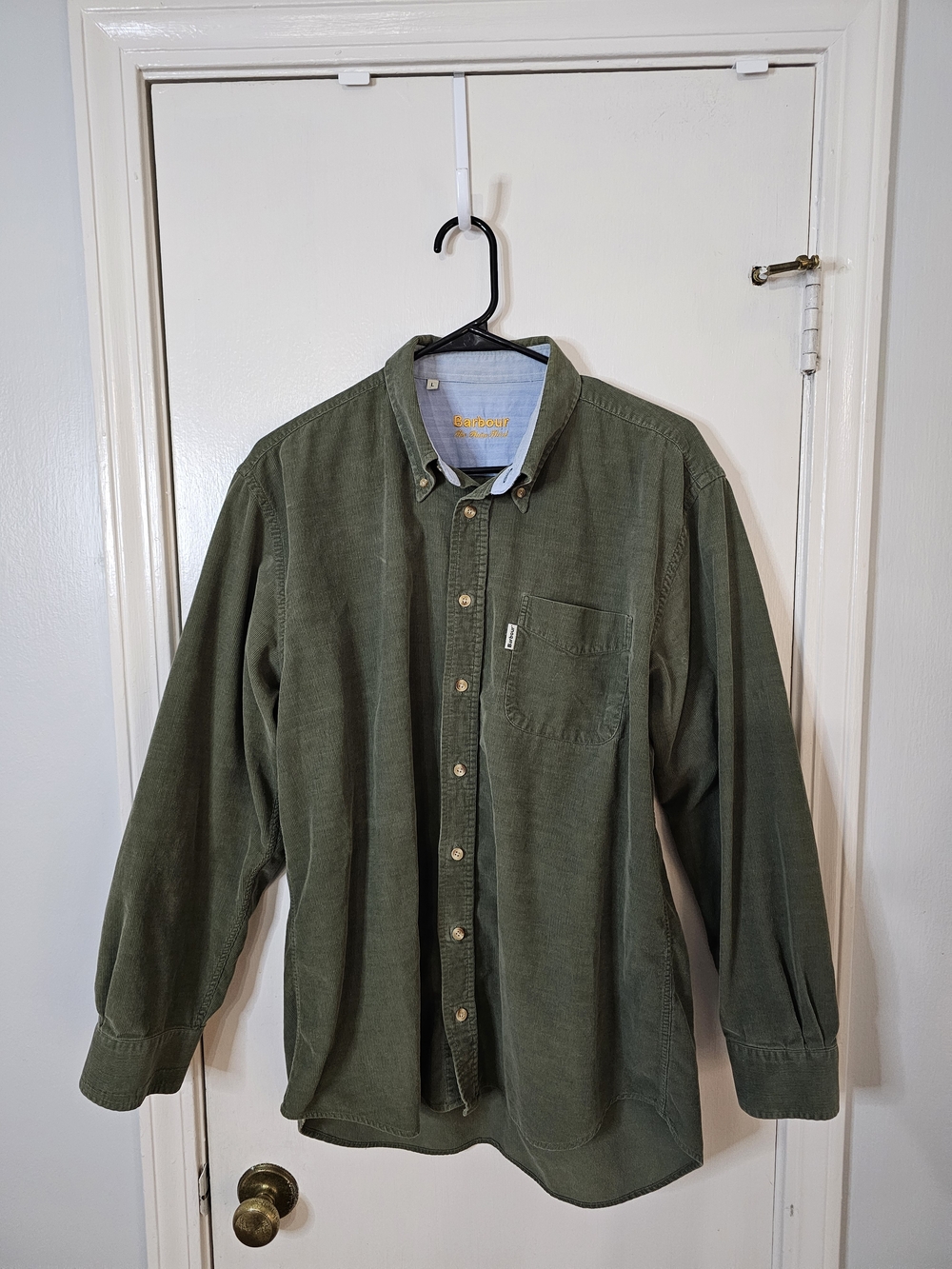 Barbour Corduroy Button-Down Shirt in Olive Green Size Large